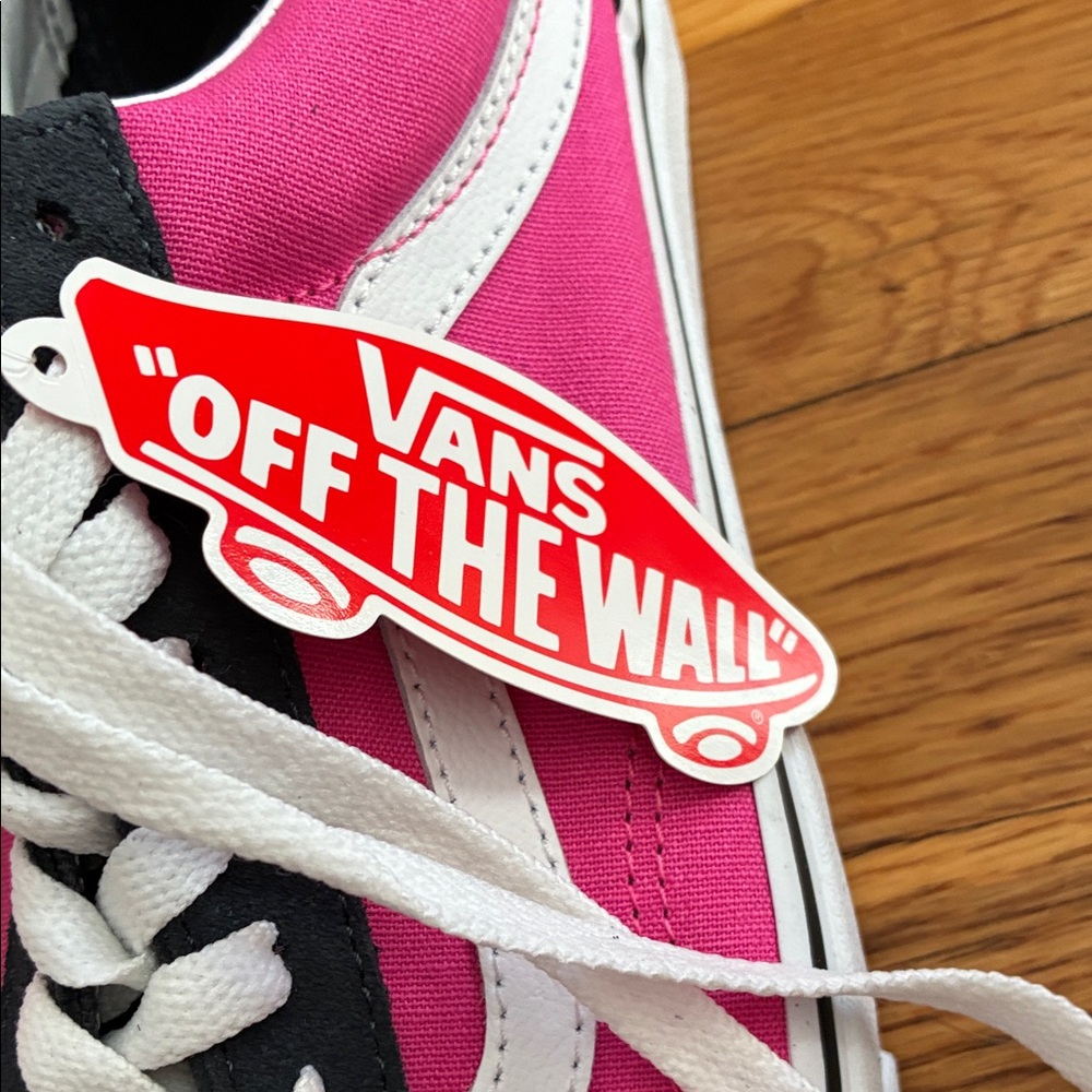 Vans Old Skool Black Pink Fuchsia Skate Shoes w/ Box NWT - Women's 9.5 - Picture 4 of 12